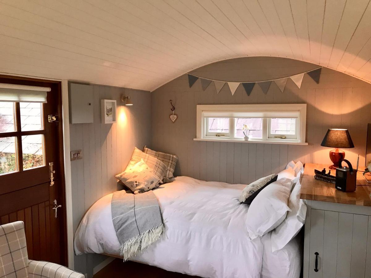 Sheelin Huts Blue, Hot-Tub Available From 1St April Until 1St November Villa Cavan Exterior photo