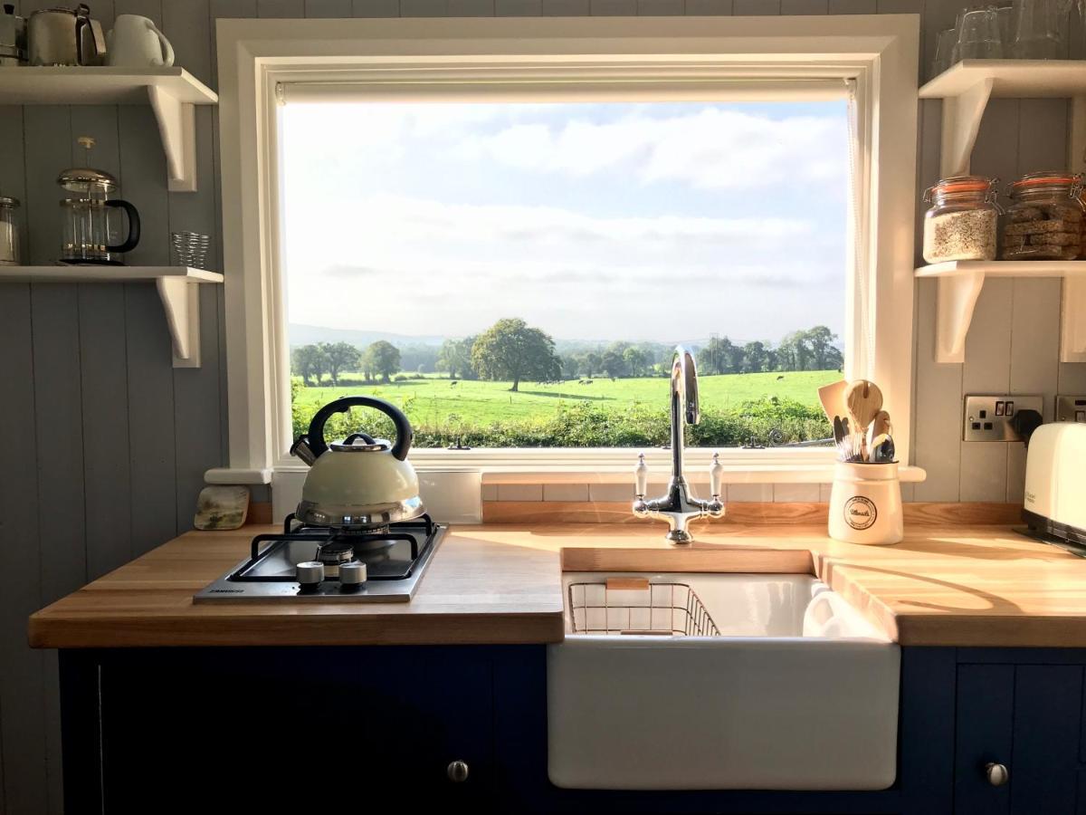 Sheelin Huts Blue, Hot-Tub Available From 1St April Until 1St November Villa Cavan Exterior photo
