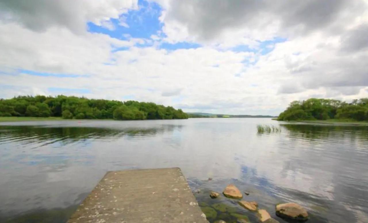 Sheelin Huts Blue, Hot-Tub Available From 1St April Until 1St November Villa Cavan Exterior photo